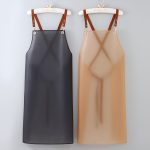 A One-Piece Disposable TPU Apron for Kitchen Use, Suitable for Both Men And Women, Transparent, Ideal for Seafood Markets And Outdoor Work